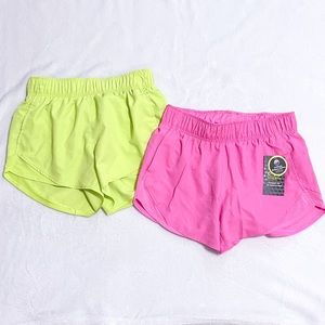 Running shorts with pockets